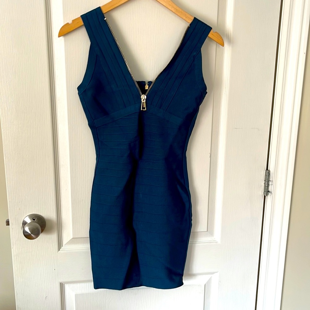 Woman dress only wear once. New condition.